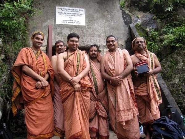 Dwarahat Village Farmstay- Babaji'S Cave Экстерьер фото
